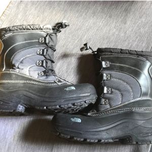 The North Face Alpenglow Insulated Boots